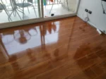 Piso flotante Brillante serie flooring caramelo 8mm x caja - Imagen 2