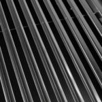 Parrilla a Carbón 2 en 1 con Espiedo a Pilas