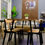 Comedor Rectangular Rusti 140x80 + Sillas Soma Negro