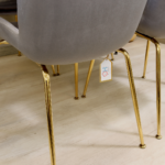 Comedor Redondo Tulip Blanco 100cm + 4 Sillas Berta Gris Oscuro