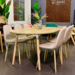 Set Comedor Extensible Wood (100 - 140 -180 cm) + Sillas Eames Velvet