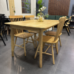 Set Comedor Mesa Komoro Rectangular 150x90cm + 4 Sillas Windsor Madera