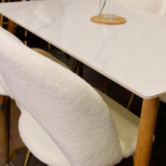 Set Comedor Rectangular de Cuarzo + 4 Sillas Eames Lana Bouclé Blanco