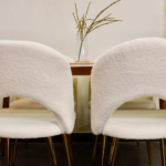 Set Comedor Rectangular de Cuarzo + 4 Sillas Eames Lana Bouclé Blanco