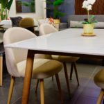 Set Comedor Rectangular de Cuarzo + 4 Sillas Lino Oak