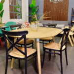 Set de Comedor Extensible Wood (100-140-180 cm) + Sillas Crossback Top