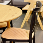 Set de Comedor Extensible Wood (100-140-180 cm) + Sillas Crossback Top